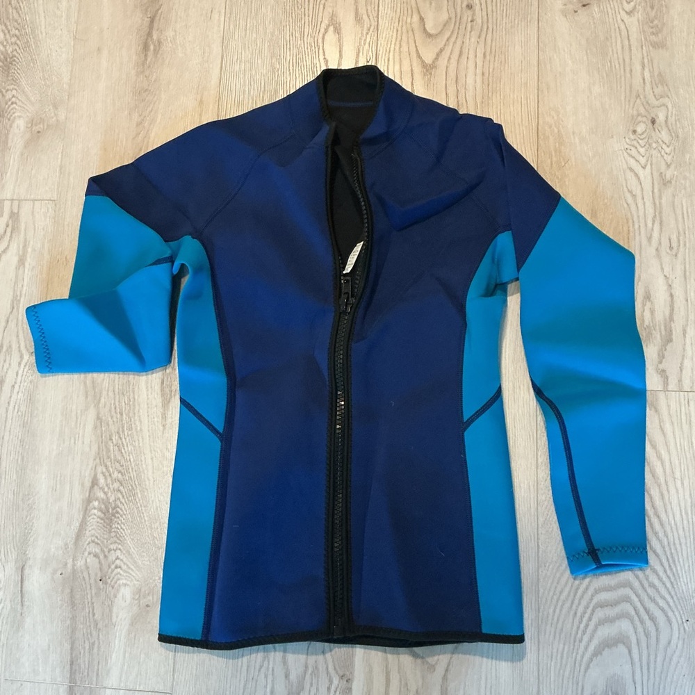 REALON Youth Large wetsuit jacket/top  NIP